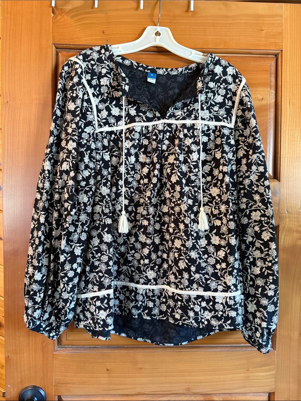 Old Navy Black Floral Lace-Trim Peasant Blouse